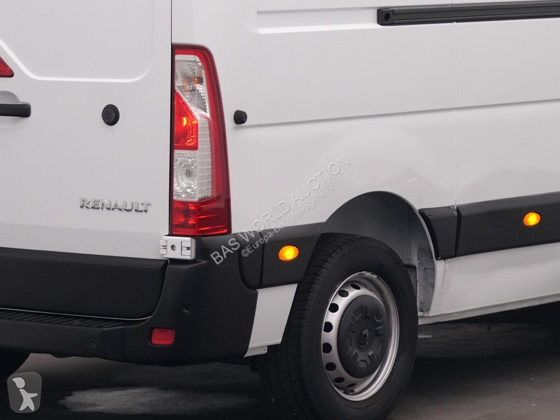Véhicule utilitaire Renault 135PK