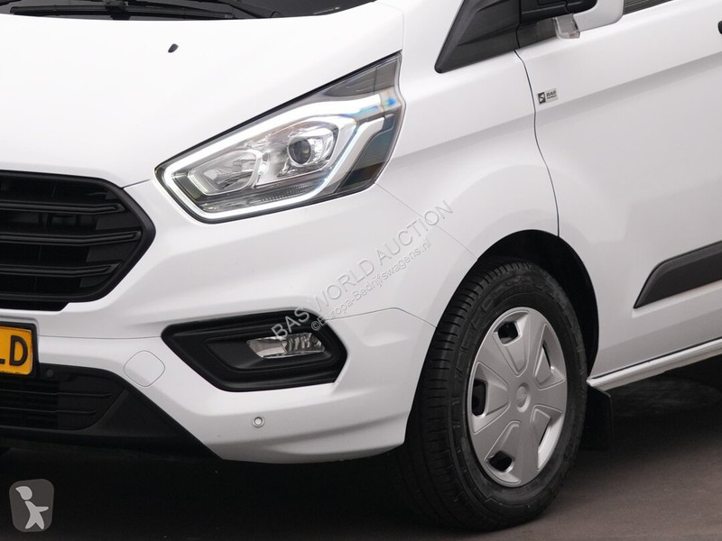 Véhicule utilitaire Ford 130PK