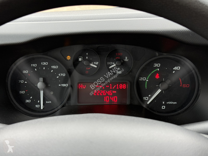 Bedrijfswagen Iveco 35S15 3.0 L4 Open laadbak...