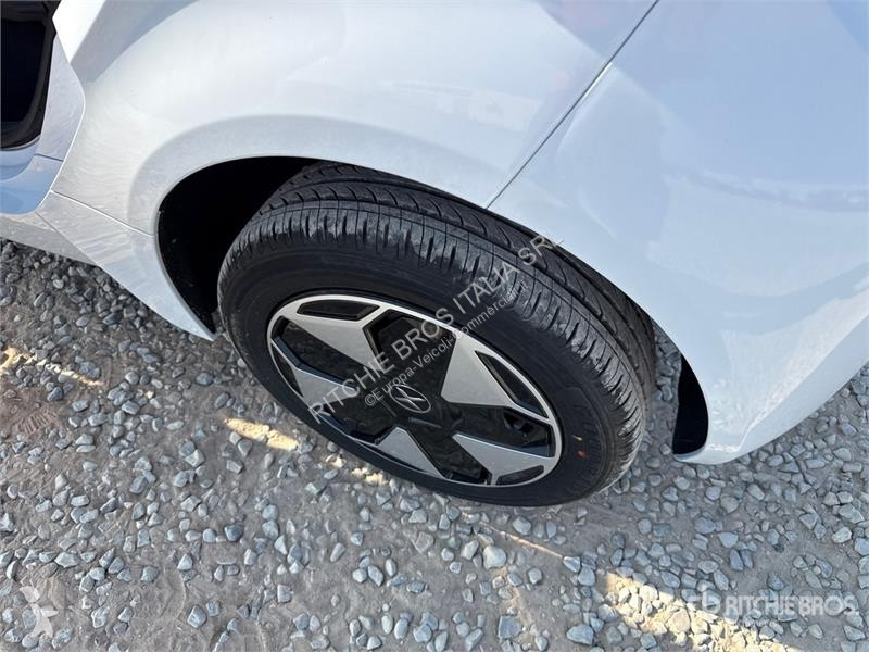Лекотоварен автомобил  XEV Yoyo