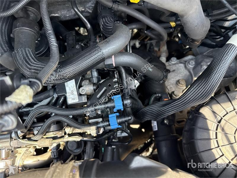 Véhicule utilitaire Opel 2.2 103 KW KA L4H2