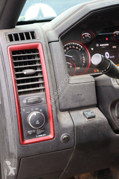 Véhicule utilitaire Dodge Ram1500