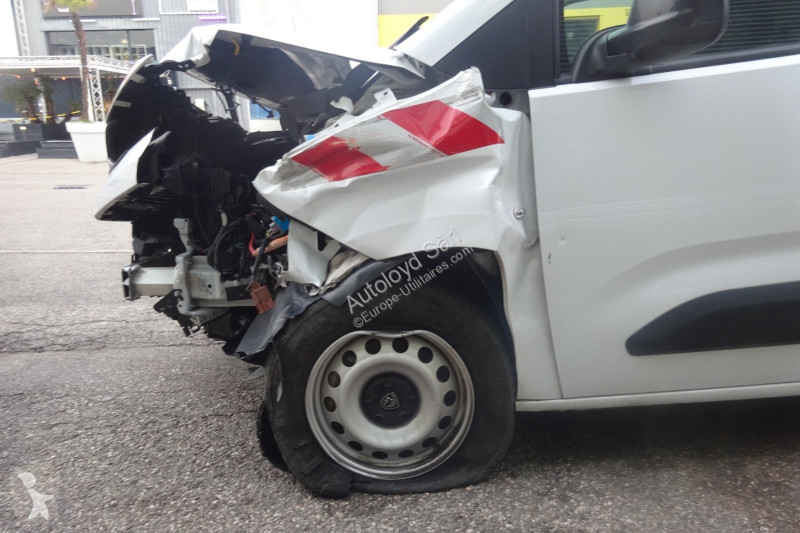 Véhicule utilitaire Peugeot PARTNER 1,5 HDI 120