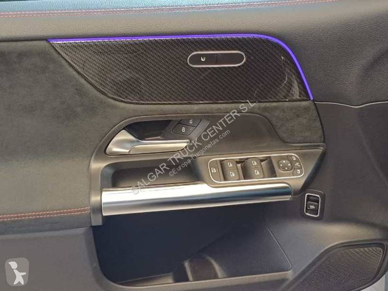 Комерційні автомобілі Mercedes 200