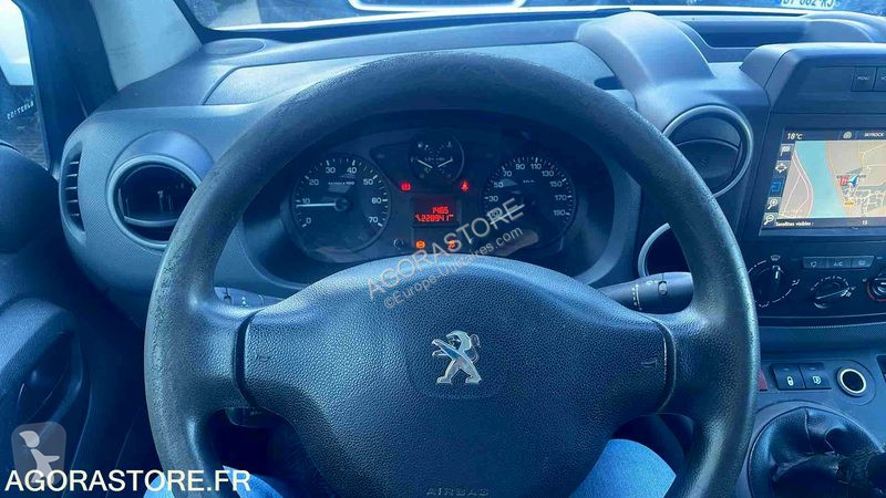 Комерційні автомобілі Peugeot PARTNER