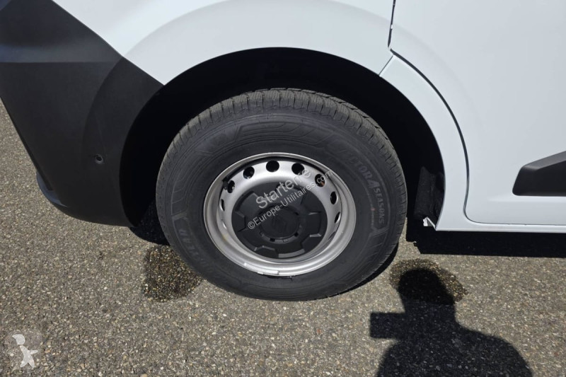 Véhicule utilitaire Renault Fourgon