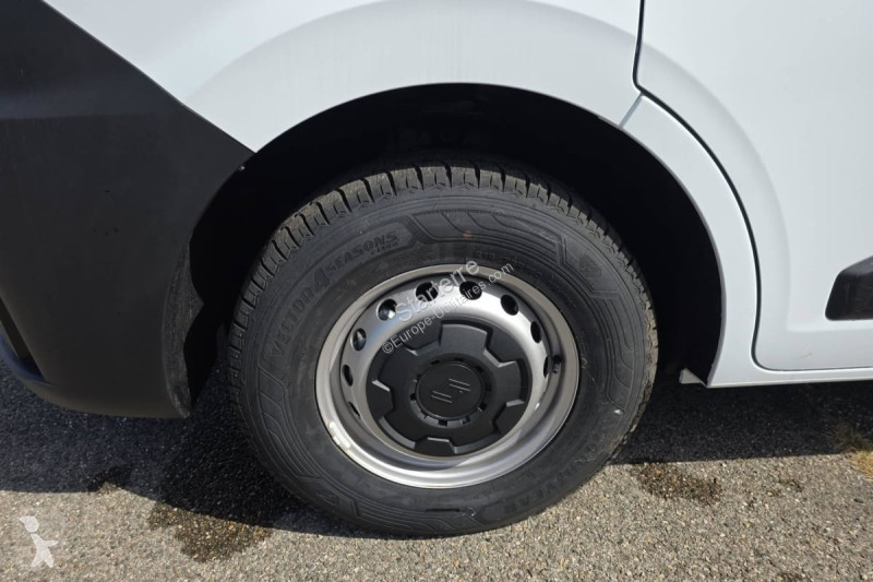 Véhicule utilitaire Renault Fourgon