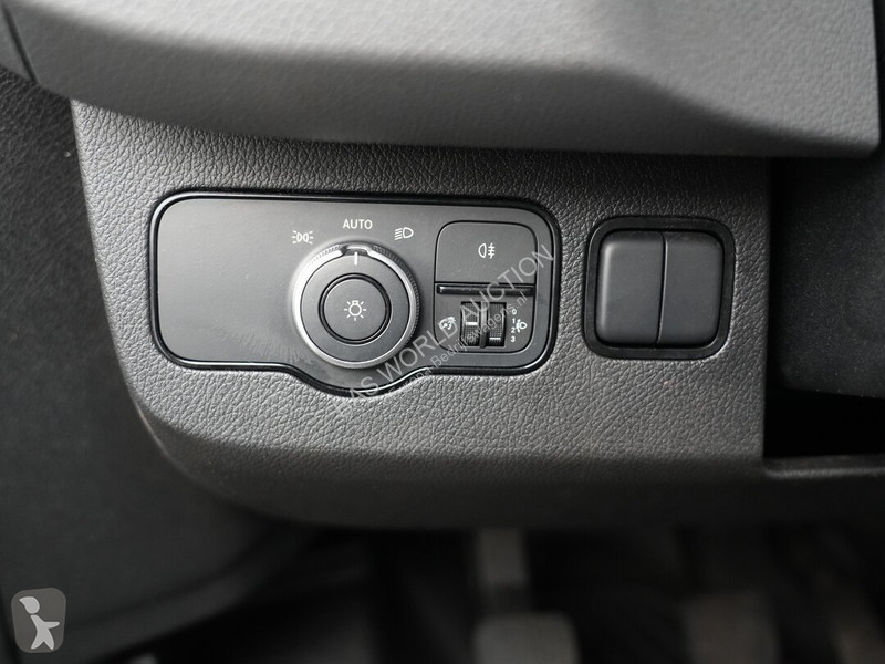 Лекотоварен автомобил Mercedes 311 CDI