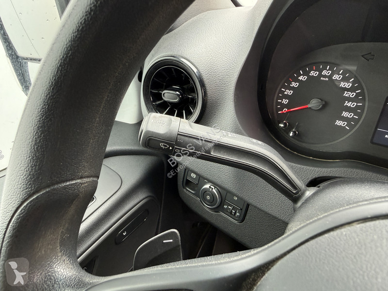Лекотоварен автомобил Mercedes 312 55kWh L2H2...