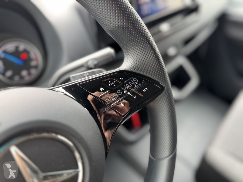Лекотоварен автомобил Mercedes 314 Pro 81kWh...