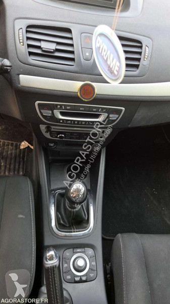 Лекотоварен автомобил Renault MEGANE