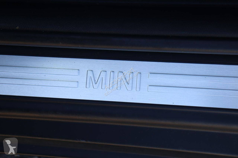 Mini  van