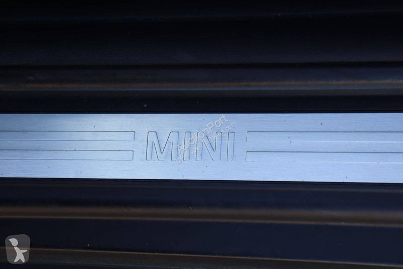 Mini One van