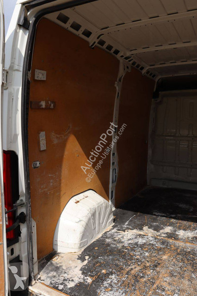 Peugeot  van