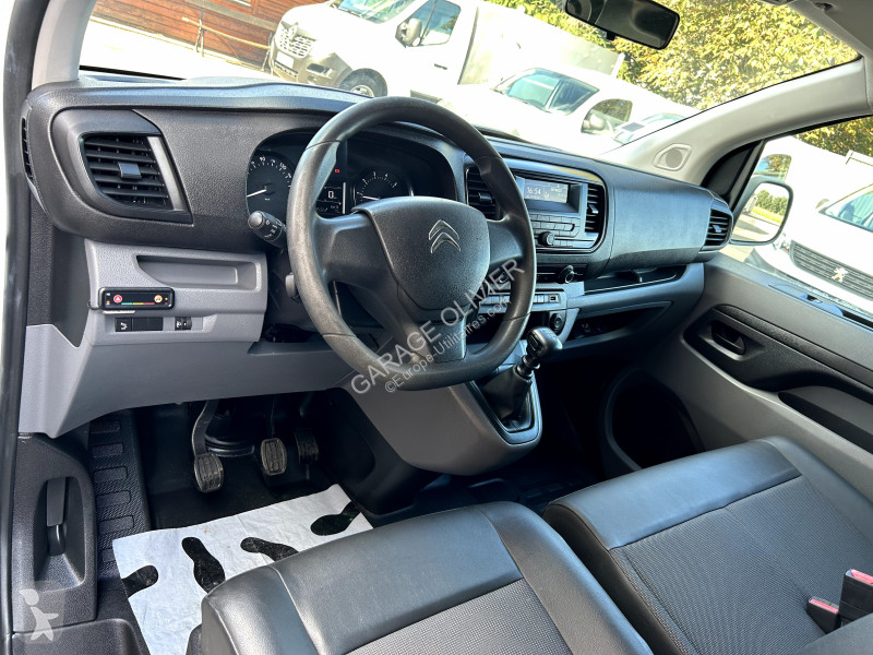 Коммерческий автомобиль Citroën M Bluehdi 120...