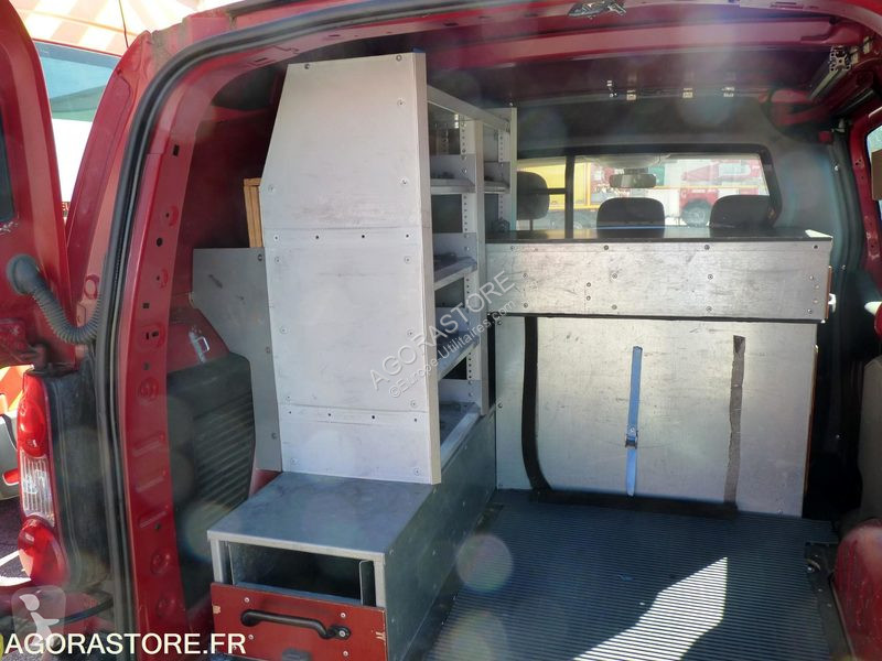 Véhicule utilitaire Citroën BERLINGO