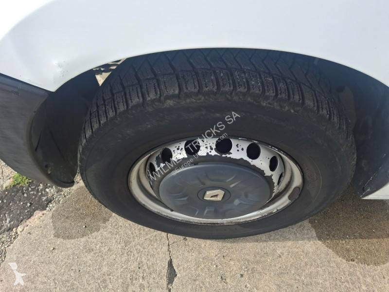 Véhicule utilitaire Renault 2.3 DCI 130