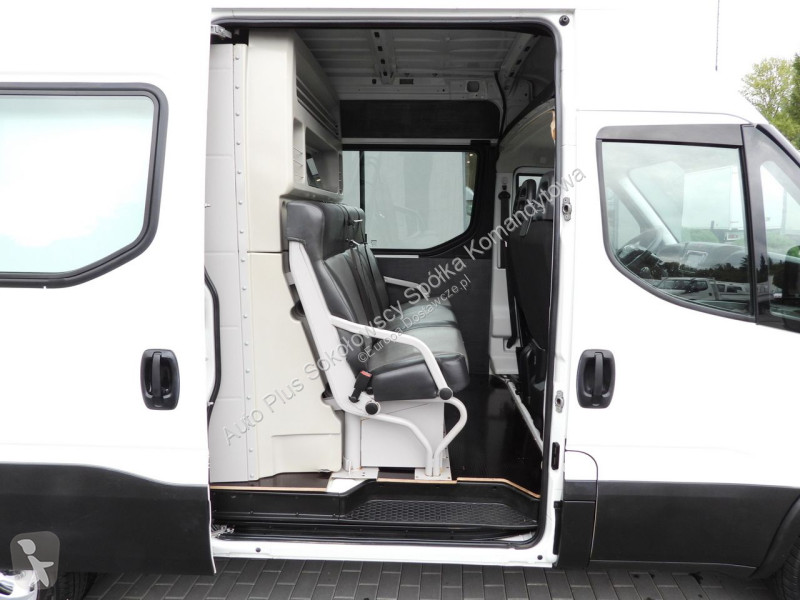 عربة نفعية Iveco 35C16 DAILY