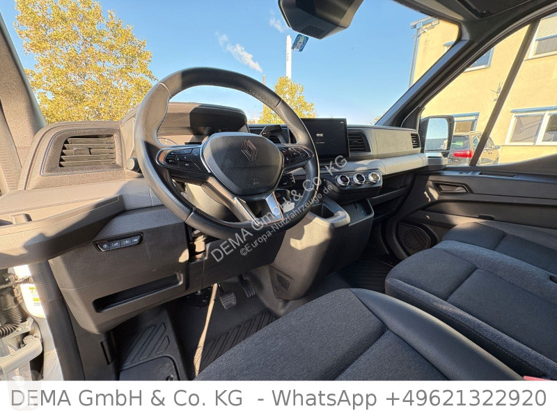 Véhicule utilitaire Renault...
