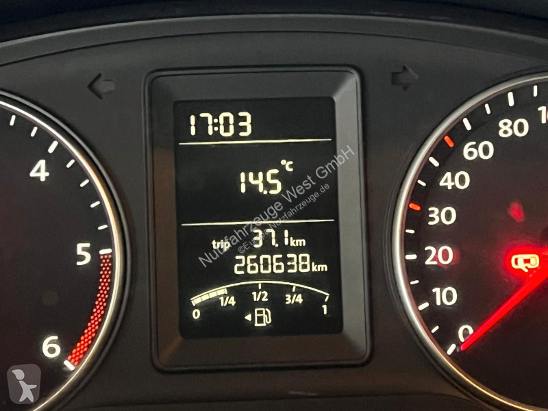 Véhicule utilitaire Volkswagen T5...