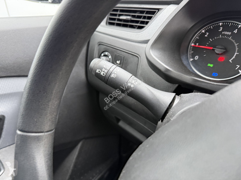 Véhicule utilitaire Renault Grand Comfort 1.3...