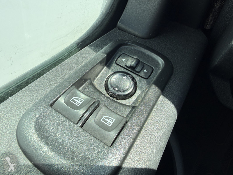 Véhicule utilitaire Renault Plancher T35 2.3...