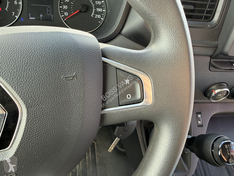 Véhicule utilitaire Renault 2.3DCi 135PK