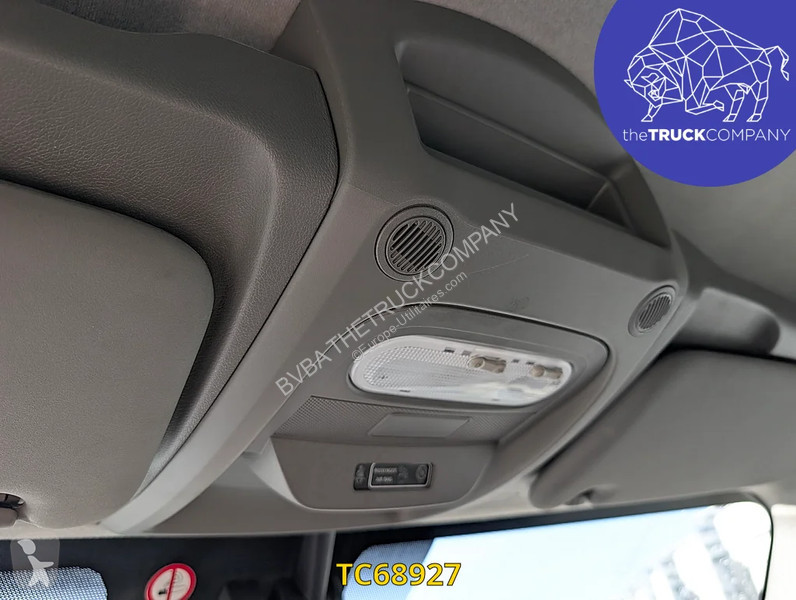Véhicule utilitaire Renault 2.3 DCI KOFFER MET...