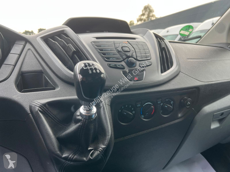 Véhicule utilitaire Ford 350 L4H3...
