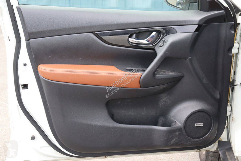 Nissan  van