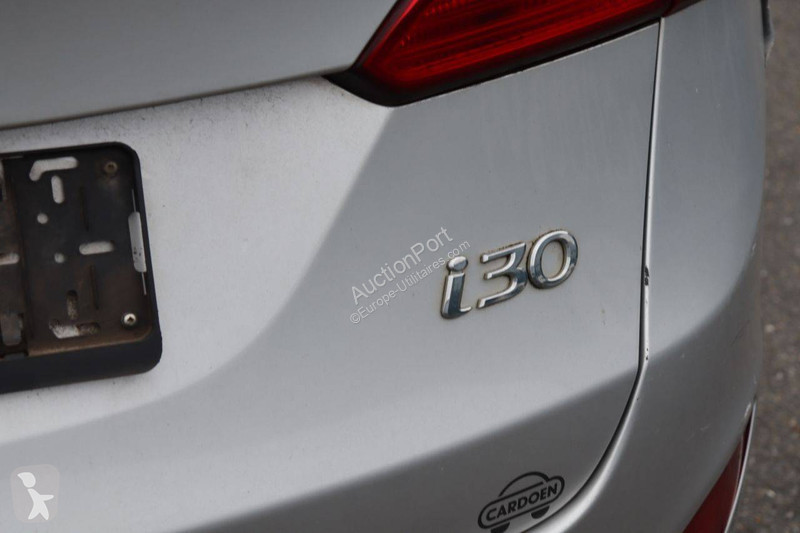 Hyundai i30 van