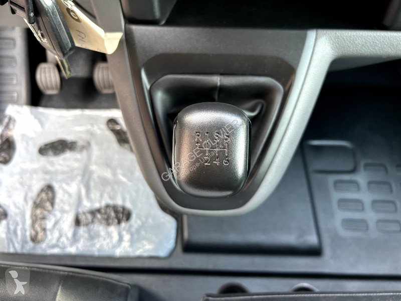 Užitkové vozidlo Peugeot Standard 2.0 Bluehdi...