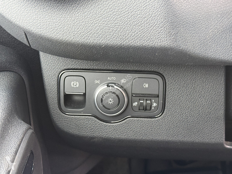 Užitkové vozidlo Mercedes 312 55kWh L2H2...