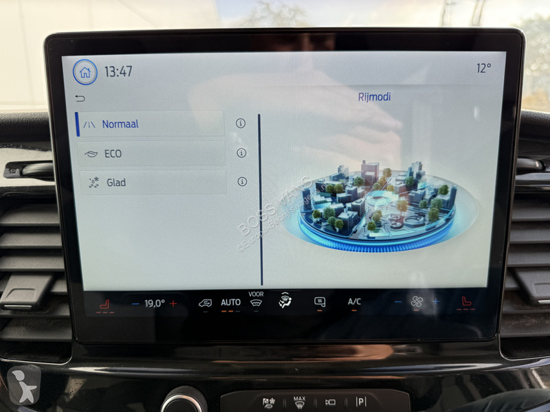 Véhicule utilitaire Ford E