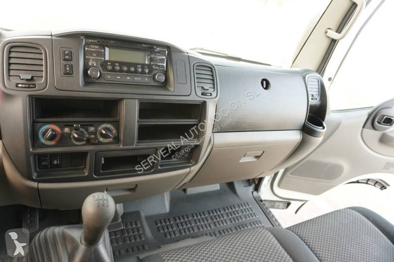 Furgoneta Nissan