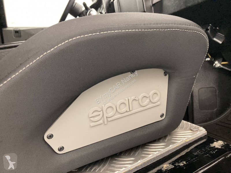 Véhicule utilitaire Land Rover 90 Defender TDI