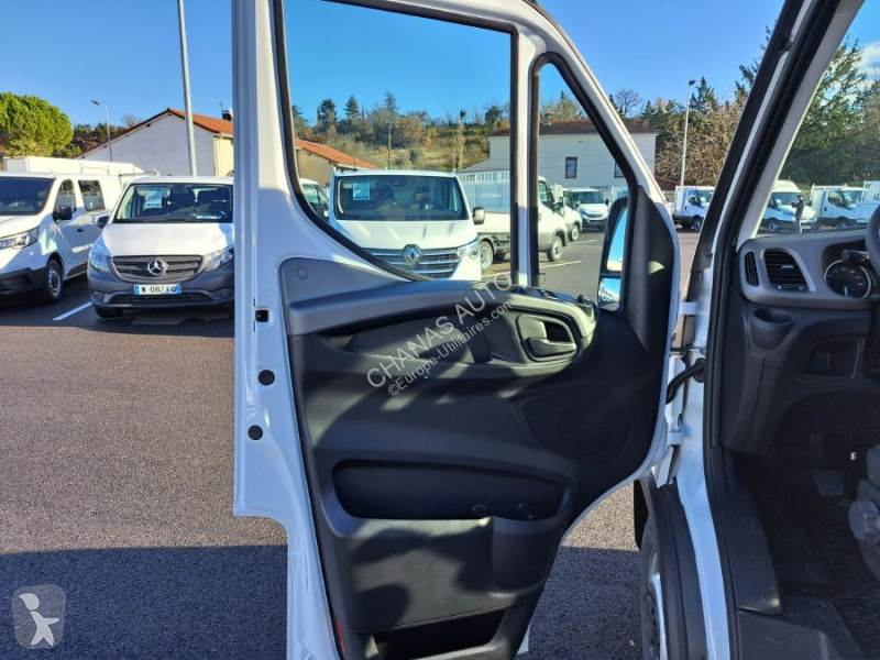 Autoutilitară Iveco 35S16 160CV 2L3 L3H2 12M3