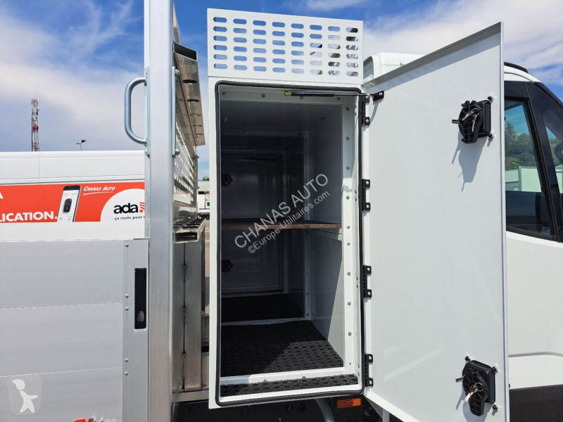 Autoutilitară Iveco 35C18 180CV 3L ALUMINIUM...