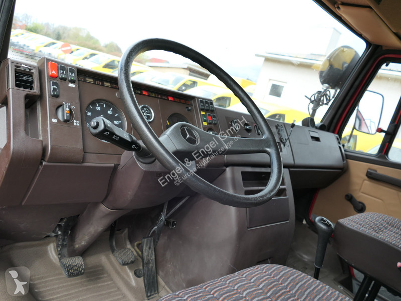 Autoutilitară Mercedes 814 D LF 8/6 DoKa AHK...