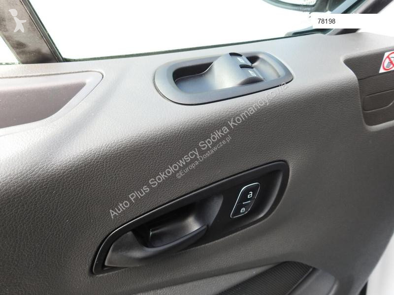 Véhicule utilitaire Ford TRANSIT FURGON...