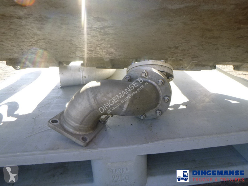 Veicolo commerciale  Fuel tank equipment...