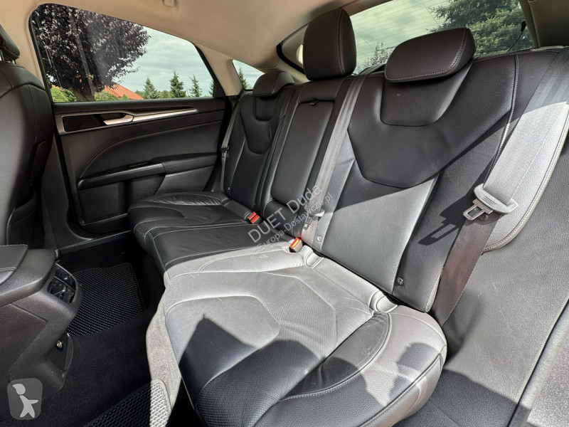 Véhicule utilitaire Ford