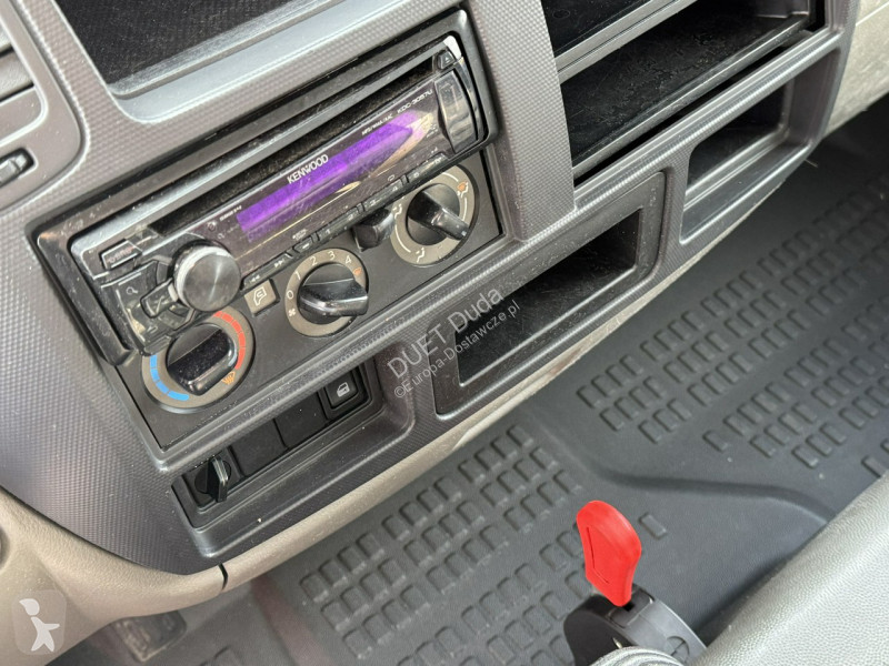 Véhicule utilitaire Nissan