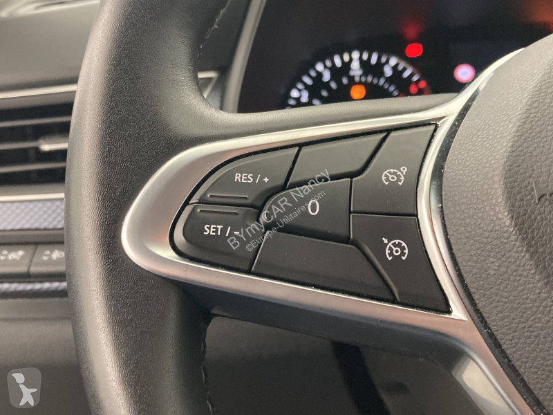 Autoutilitară Renault Arkana mild hybrid 140...