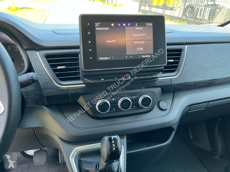 Furgoneta Renault E-Tech Red L2 H1, Airco, Nav,...