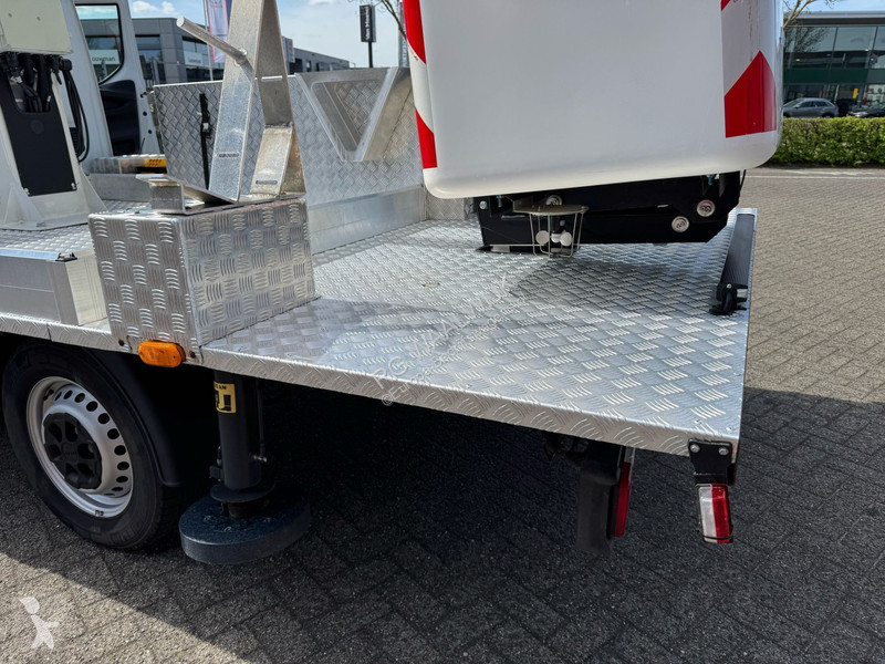 Veículo utilitário Iveco 35S14 2 Person, Km...