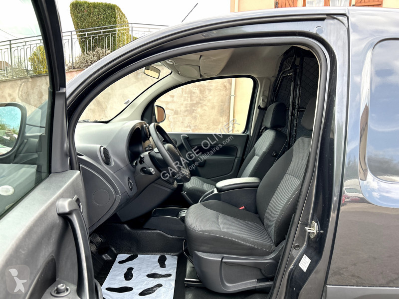 Véhicule utilitaire Mercedes Compact 109 1.5...