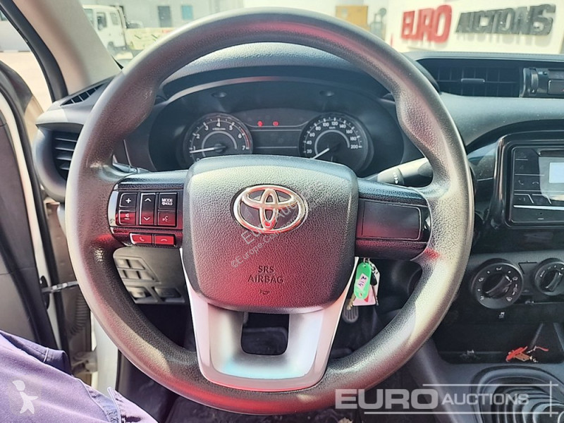 Véhicule utilitaire Toyota Hilux