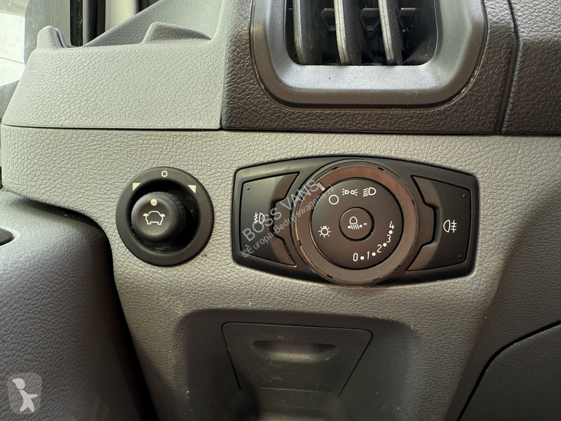 Autoutilitară Ford 170pk Laadklep Airco Cruise...