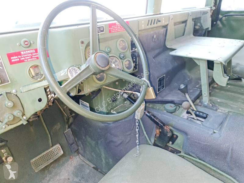 Véhicule utilitaire Hummer